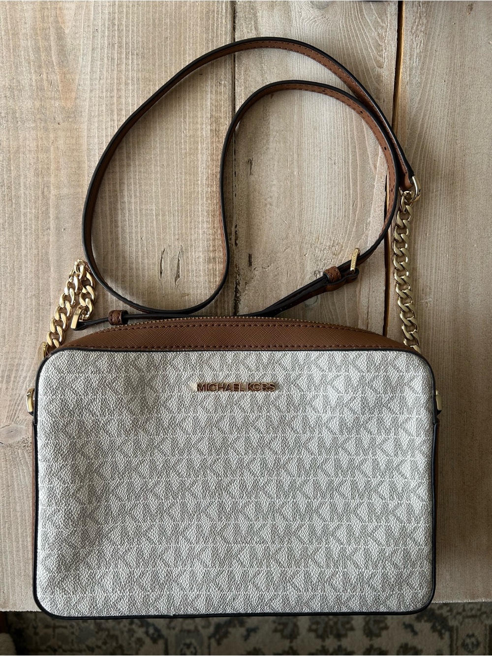 Michael Kors White and Tan Crossbody with Gold Chain Accents - Picture 2 of 10